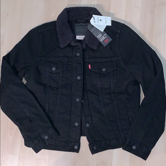 Levi's Jackets & Blazers - LEVI’S PREMIUM ORIGINAL Sherpa Trucker Jacket -NEW